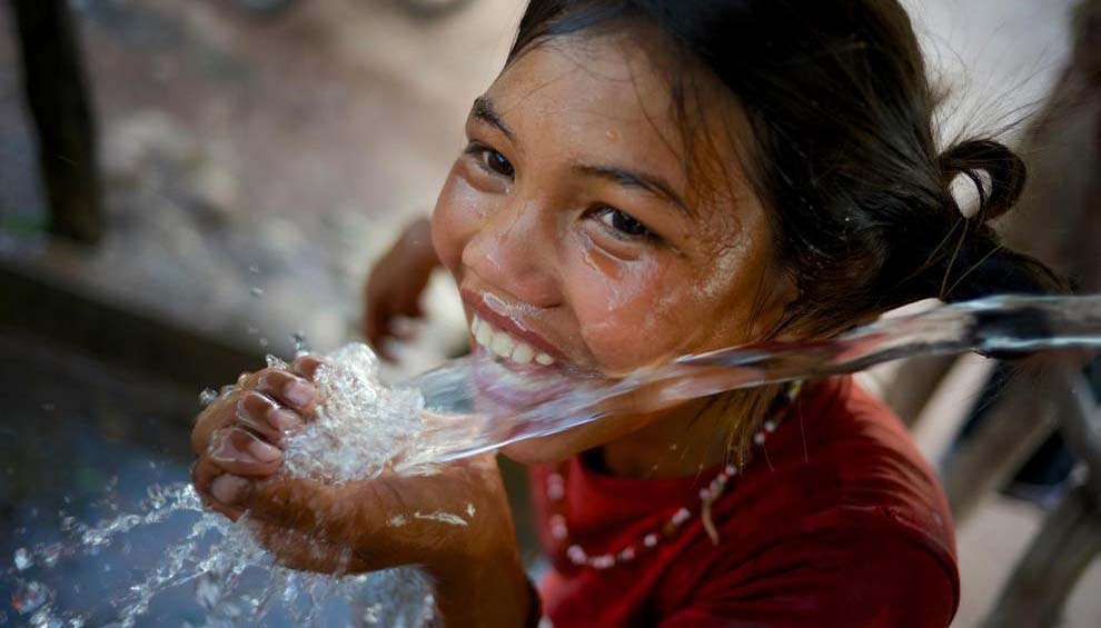 How Atmospheric Water Generators Are Transforming Remote and Off-Grid Water Solutions
